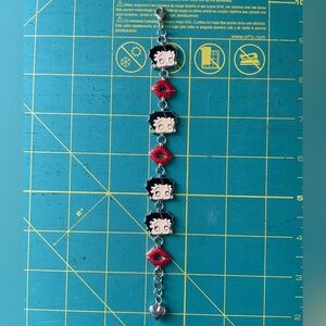 VINTAGE BETTY BOOP BRACELET WITH LIPS